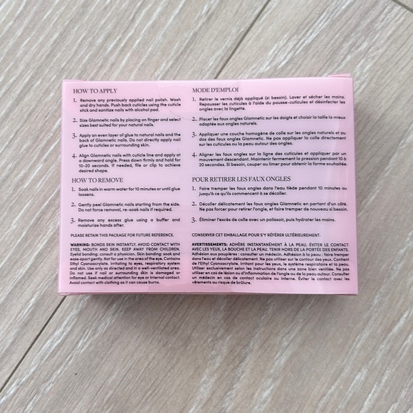 Glamnetic Reusable Glitter Press-On Nails, Oslo, Short, Almond, Silver - Picture 6 of 6